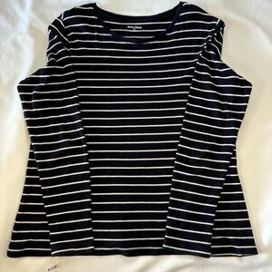 Studio Works Black and White Fitted Long Sleeve Tee